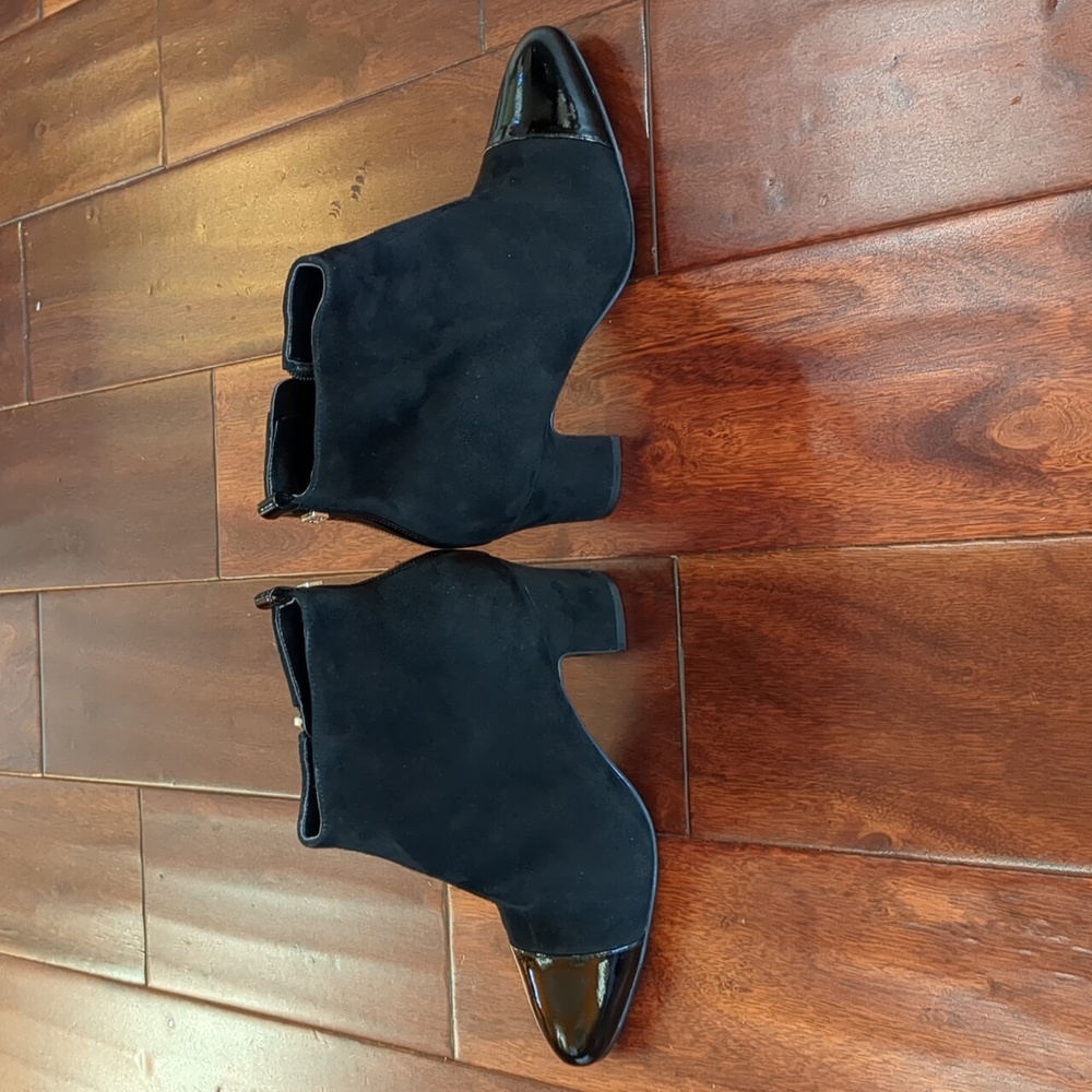 IVANKA TRUMP LUNDY BLACK SUEDE PATENT LEATHER BOOTS SIZE 6.5M - Picture 4 of 13
